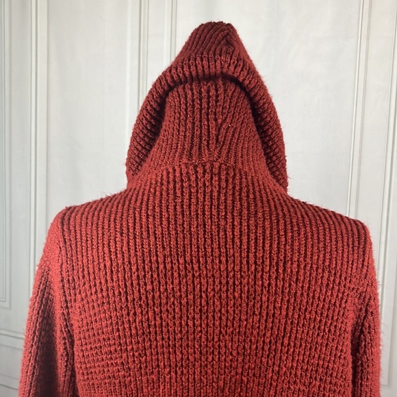 Red fuzzy cardigan 🖤 - Picture 8 of 12